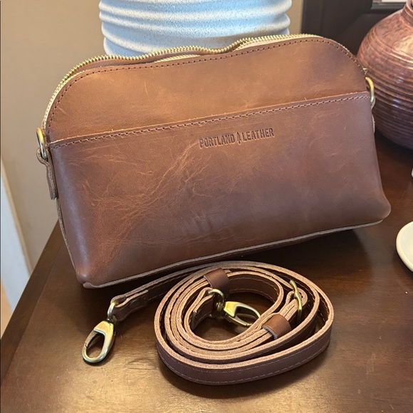 Portland Leather Crossbody bag/clutch - Picture 2 of 3